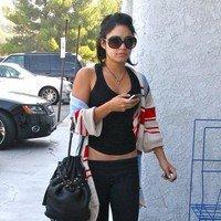 Vanessa Hudgens goes shopping for groceries at Trader Joe | Picture 88424